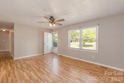 2101 Lamesa Court Lenoir NC 28645