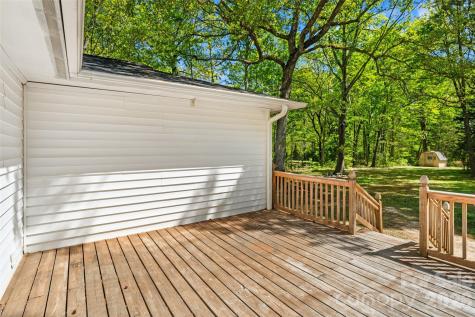 5801 Lindenwood Drive Matthews NC 28104