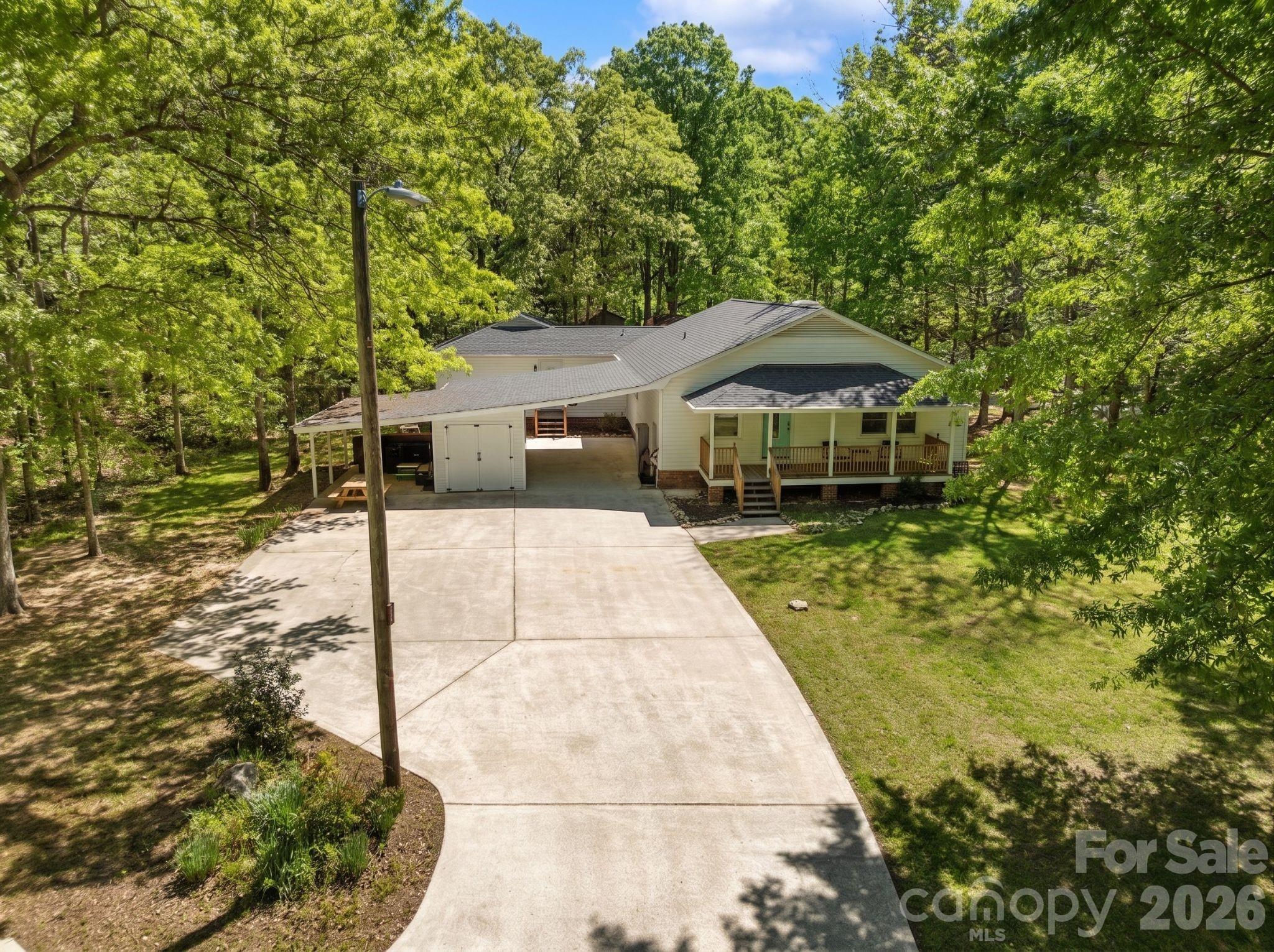 5801 Lindenwood Drive Matthews NC 28104
