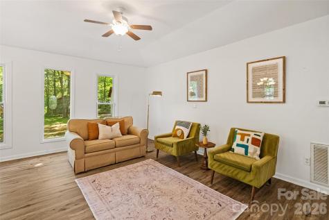 5801 Lindenwood Drive Matthews NC 28104