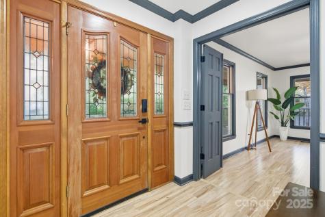 8 Indian Ridge Road Asheville NC 28803