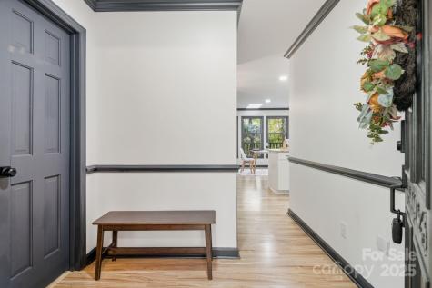 8 Indian Ridge Road Asheville NC 28803