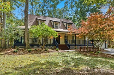 8 Indian Ridge Road Asheville NC 28803