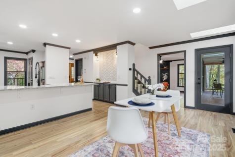 8 Indian Ridge Road Asheville NC 28803