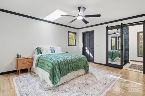 8 Indian Ridge Road Asheville NC 28803