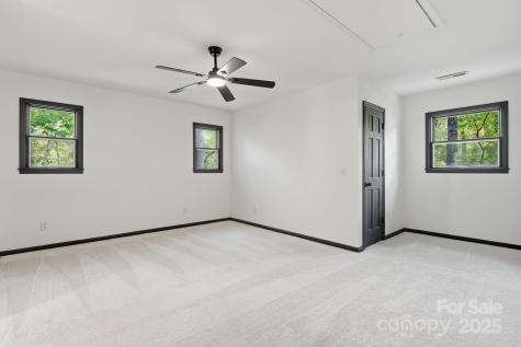 8 Indian Ridge Road Asheville NC 28803