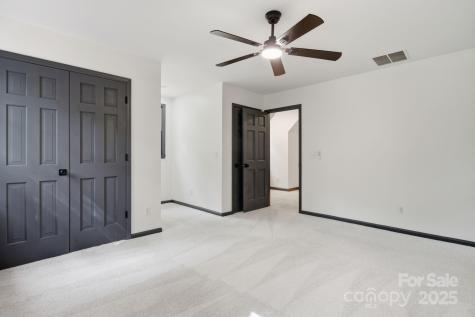 8 Indian Ridge Road Asheville NC 28803