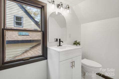 8 Indian Ridge Road Asheville NC 28803