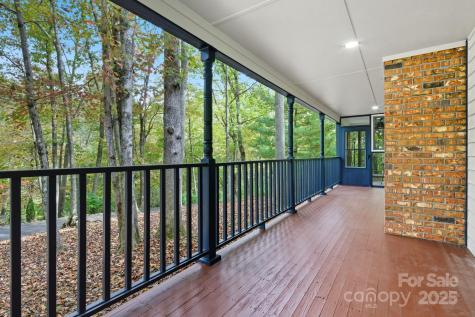 8 Indian Ridge Road Asheville NC 28803