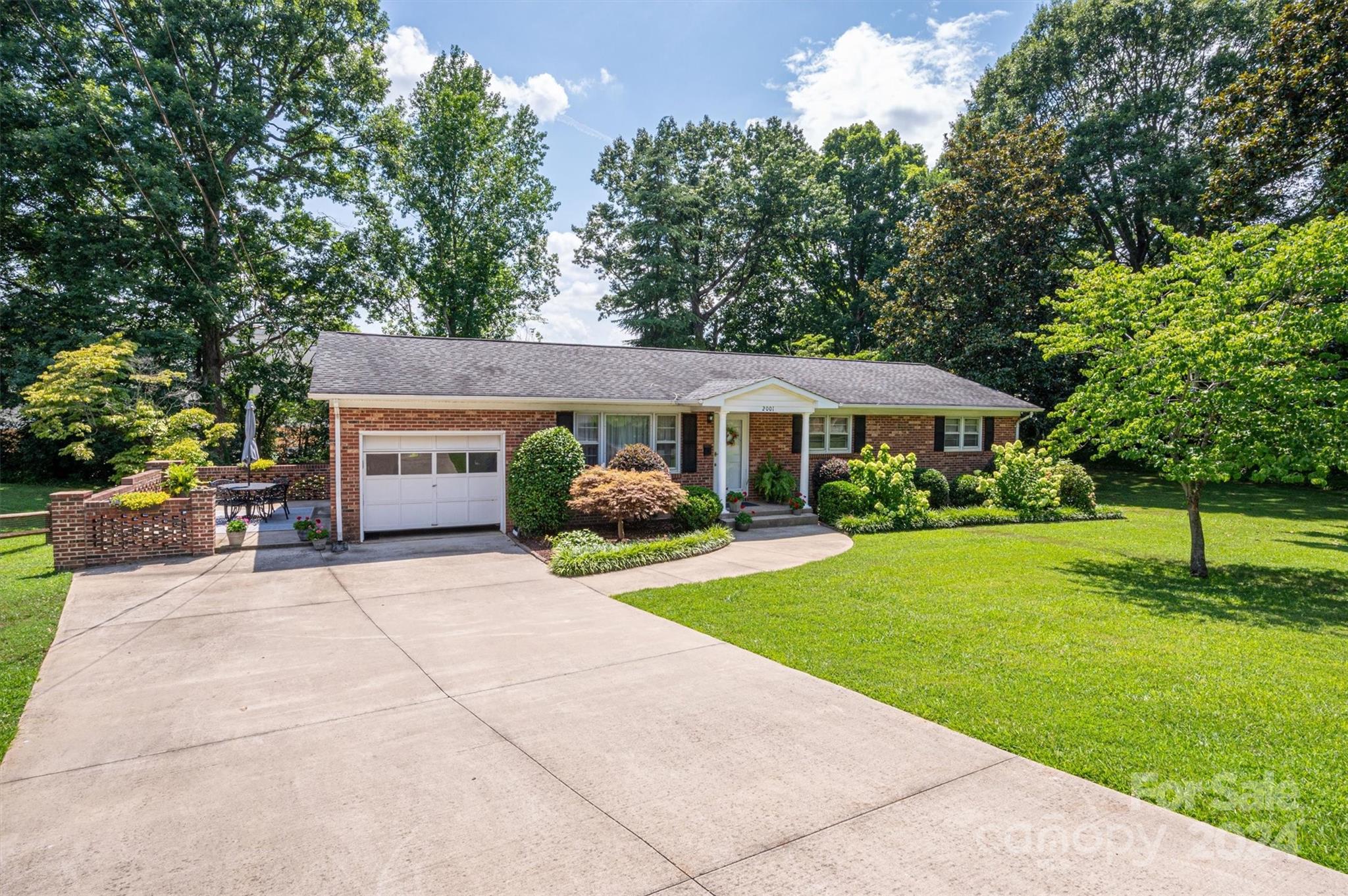 2001 Willimax Avenue Gastonia NC 28054