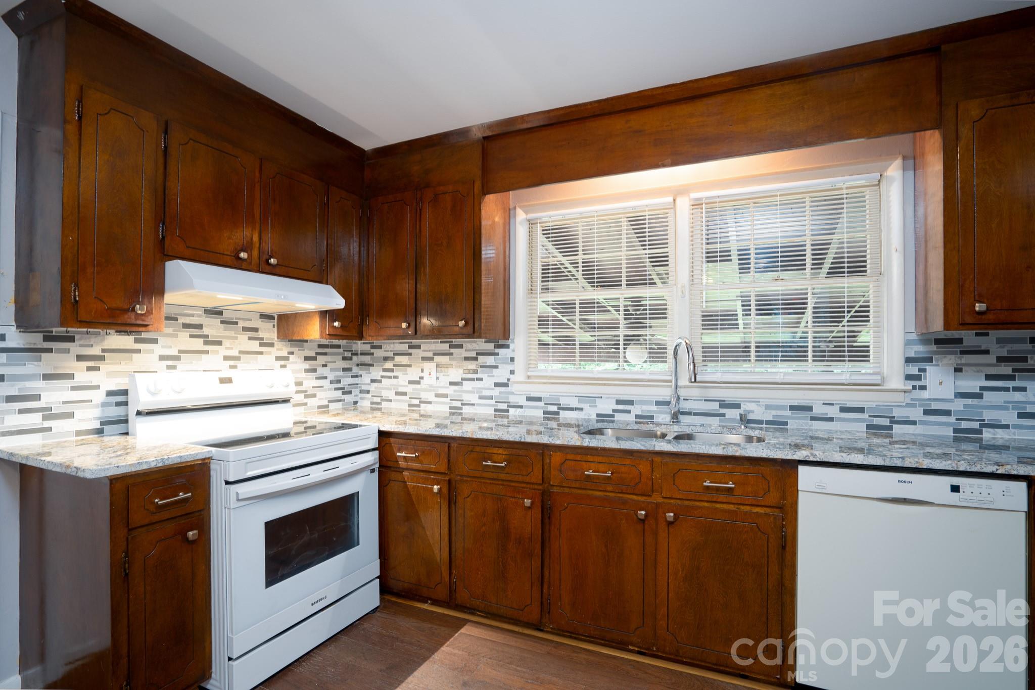 5742 Faulconbridge Road Charlotte NC 28227