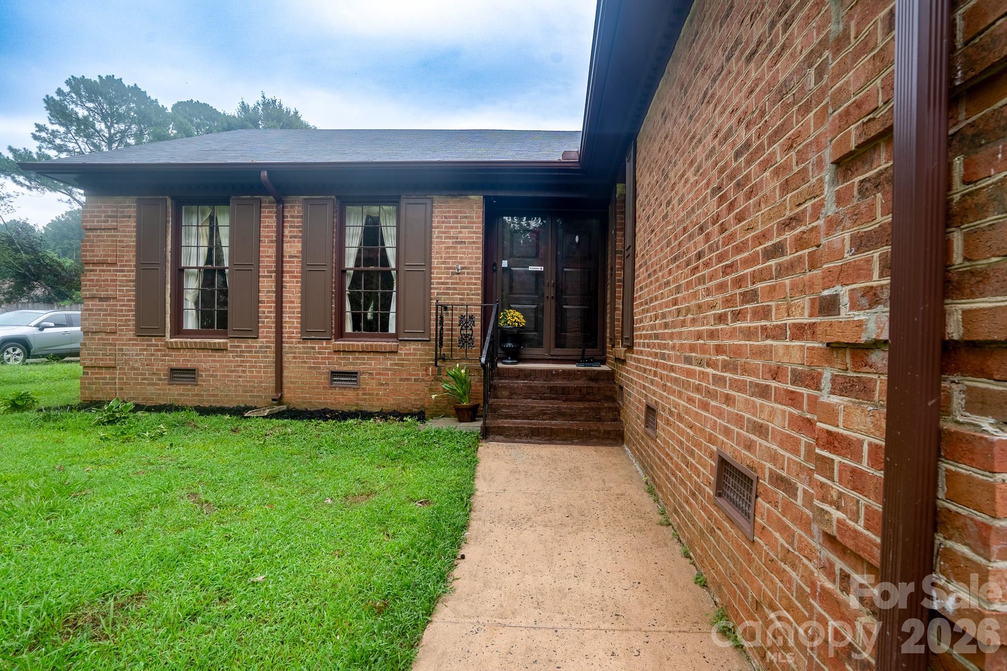 5742 Faulconbridge Road Charlotte NC 28227