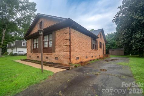 5742 Faulconbridge Road Charlotte NC 28227