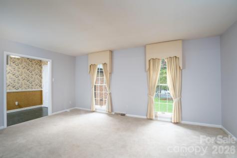 5742 Faulconbridge Road Charlotte NC 28227