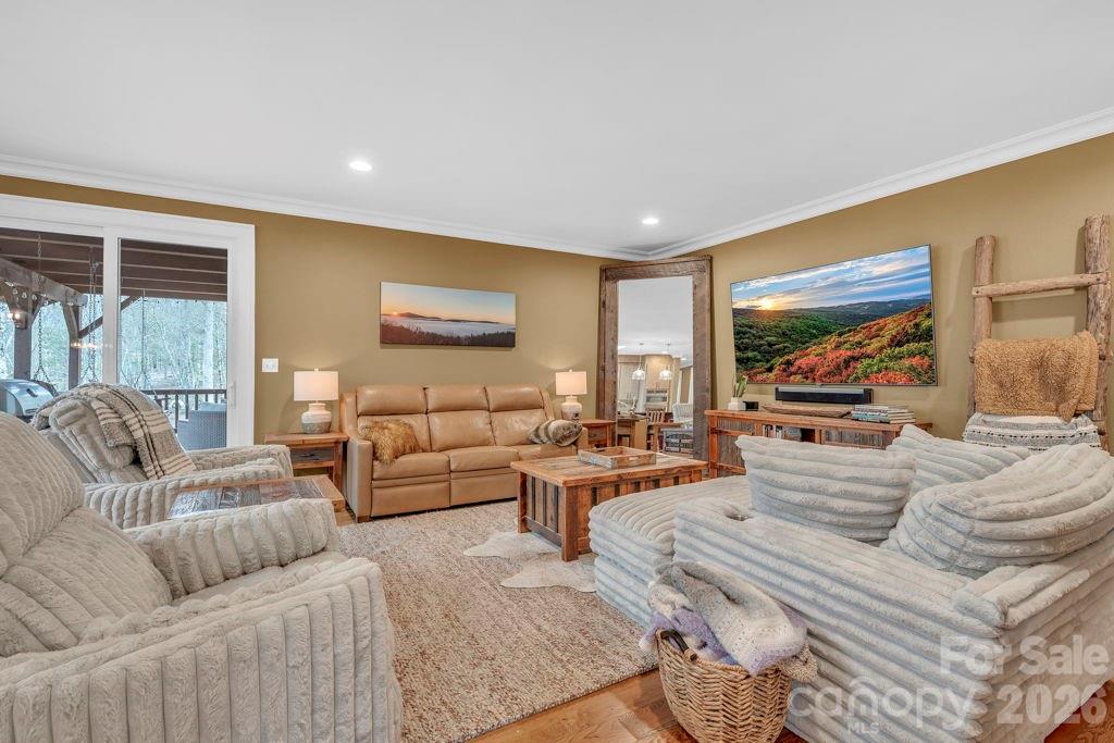 811 Linhigh Drive Newland NC 28657