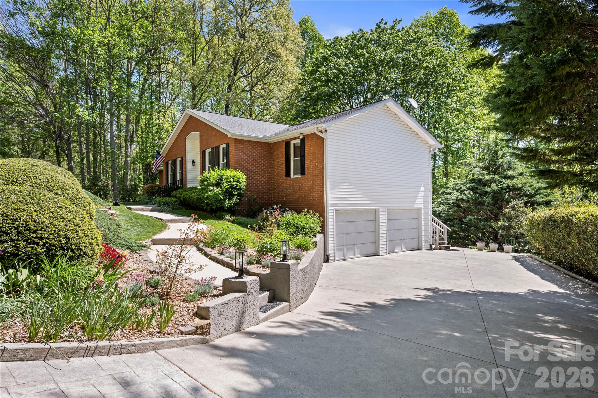 1801 Riverview Court Hendersonville NC 28739