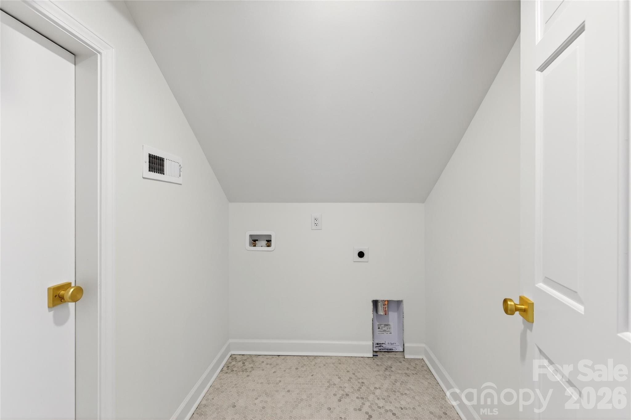 3338 Stocktie Road Charlotte NC 28210