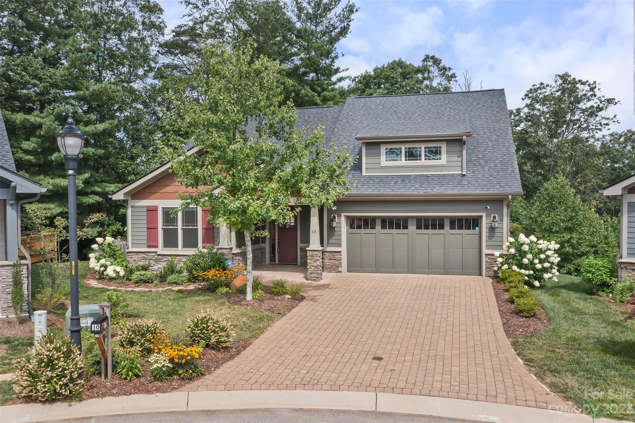 10 Lifestyle Court Arden NC 28704