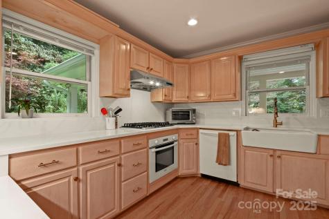 127 Boulder Lane Blowing Rock NC 28605