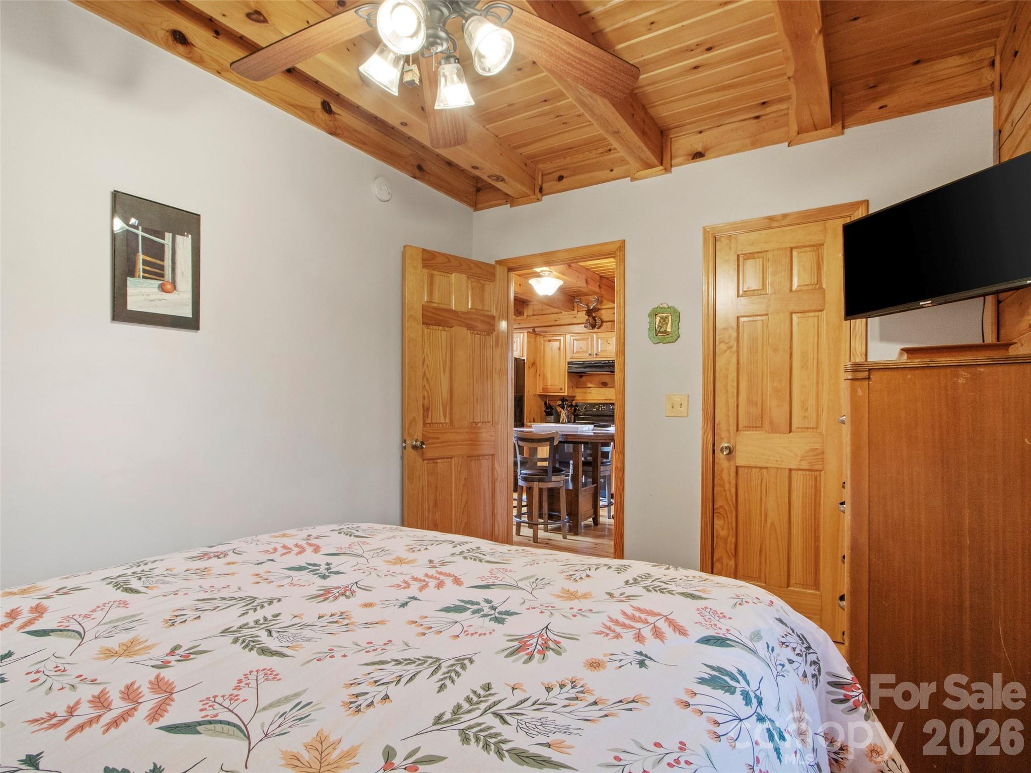 101 Jack Straw Lane Burnsville NC 28714