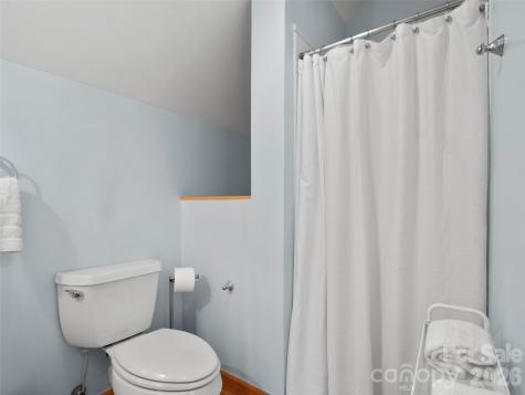 101 Jack Straw Lane Burnsville NC 28714
