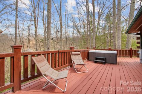 101 Jack Straw Lane Burnsville NC 28714