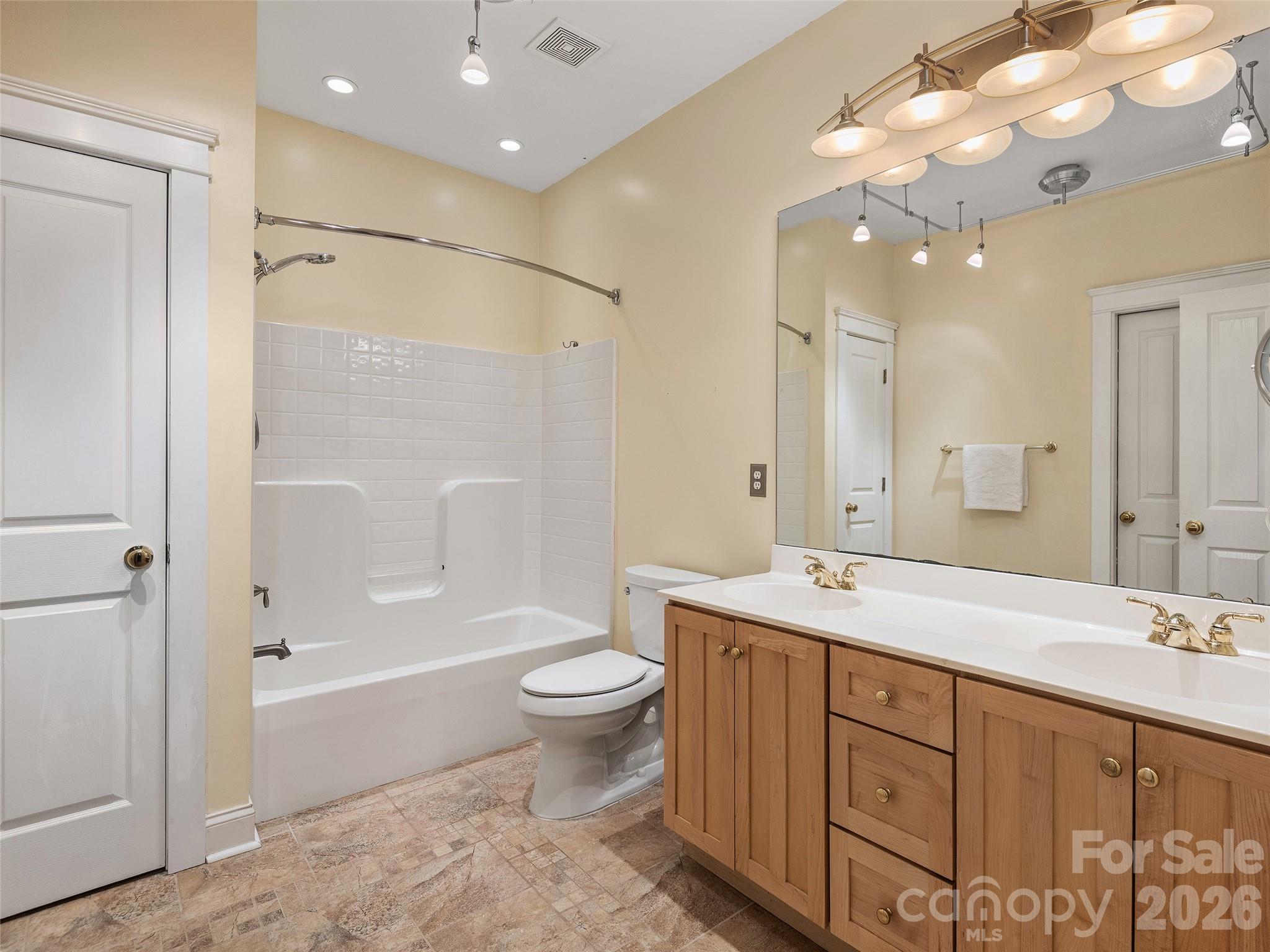 1332 Heathbrook Circle Asheville NC 28803
