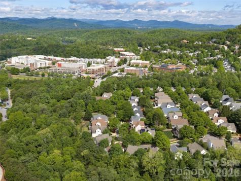 1332 Heathbrook Circle Asheville NC 28803