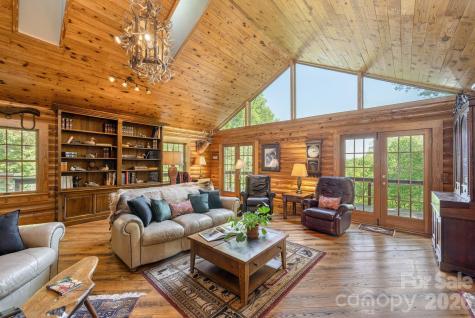 1126 Kilpatrick Road Hendersonville NC 28739