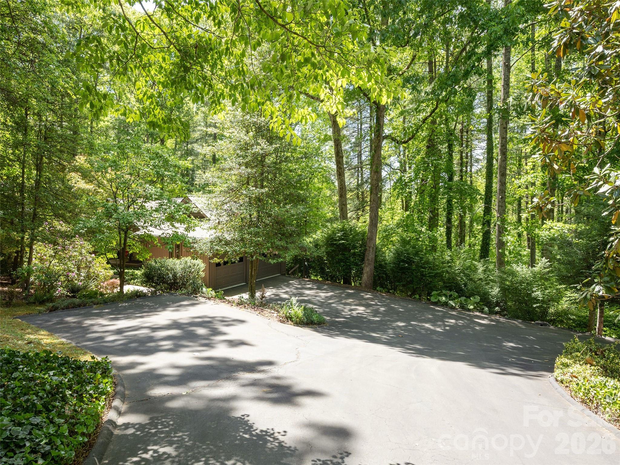 227 Estate Drive Hendersonville NC 28739