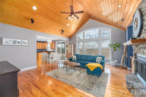 11 Briar Ridge Drive Fairview NC 28730