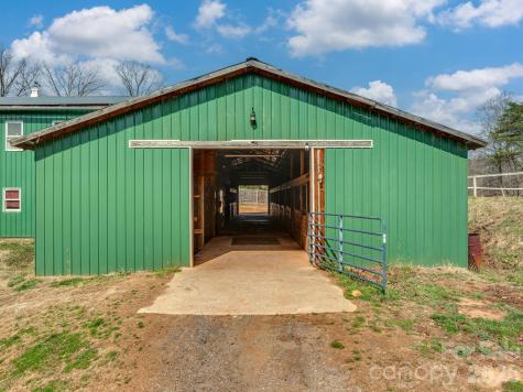 1487 Hayes Road Columbus NC 28722