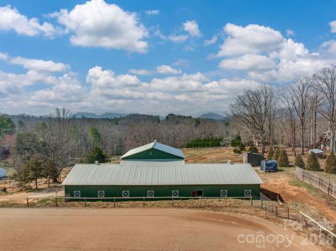 1487 Hayes Road Columbus NC 28722