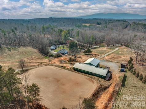 1487 Hayes Road Columbus NC 28722