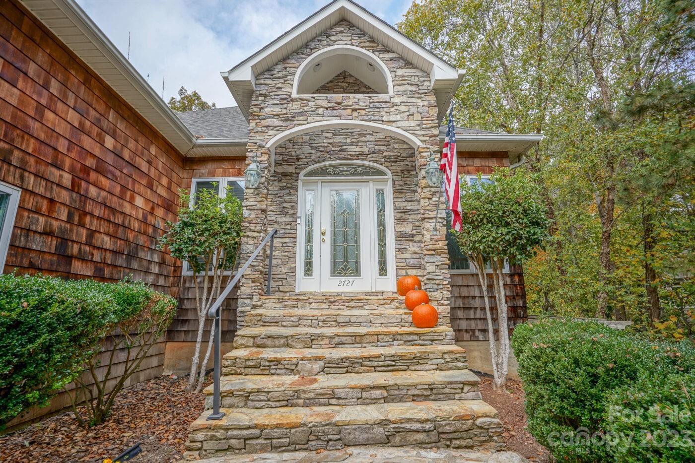 2727 Mount Isle Harbor Drive Charlotte NC 28214