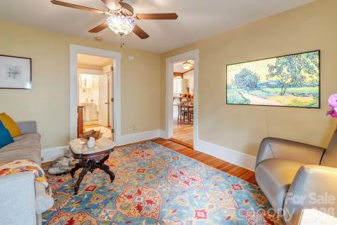 52 Gracelyn Road Asheville NC 28804