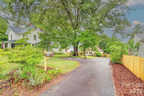 52 Gracelyn Road Asheville NC 28804