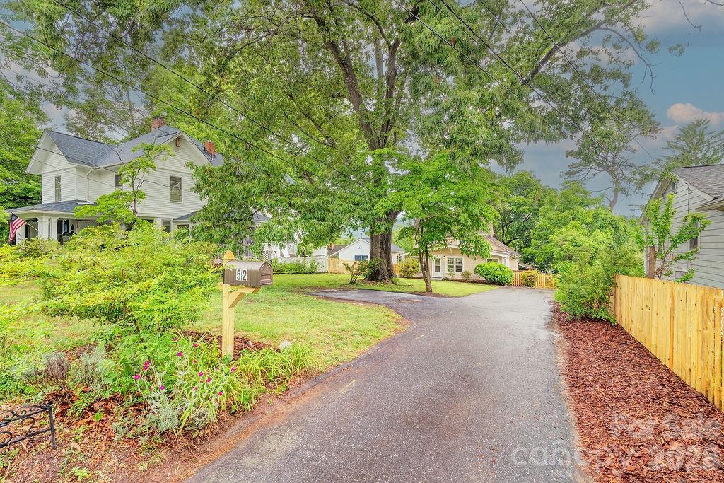 52 Gracelyn Road Asheville NC 28804