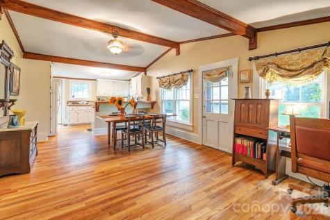 52 Gracelyn Road Asheville NC 28804