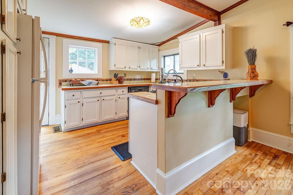 52 Gracelyn Road Asheville NC 28804