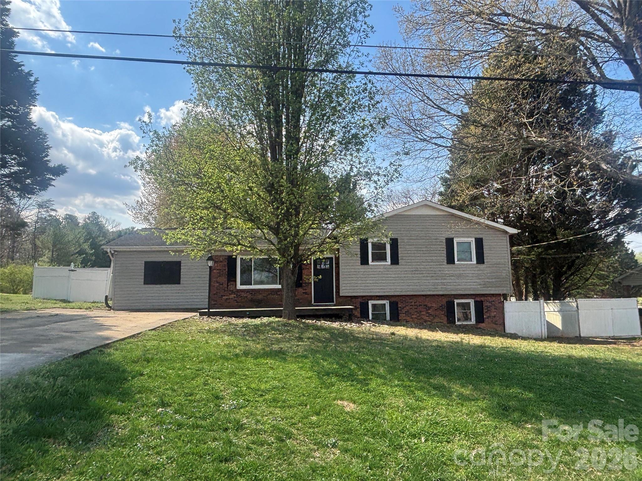 2618 32nd Avenue NE Hickory NC 28601