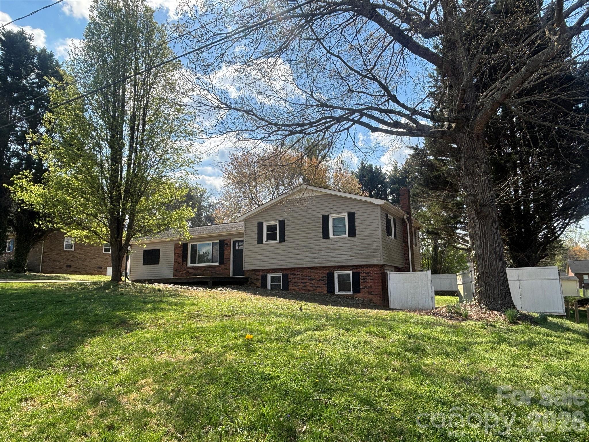 2618 32nd Avenue NE Hickory NC 28601