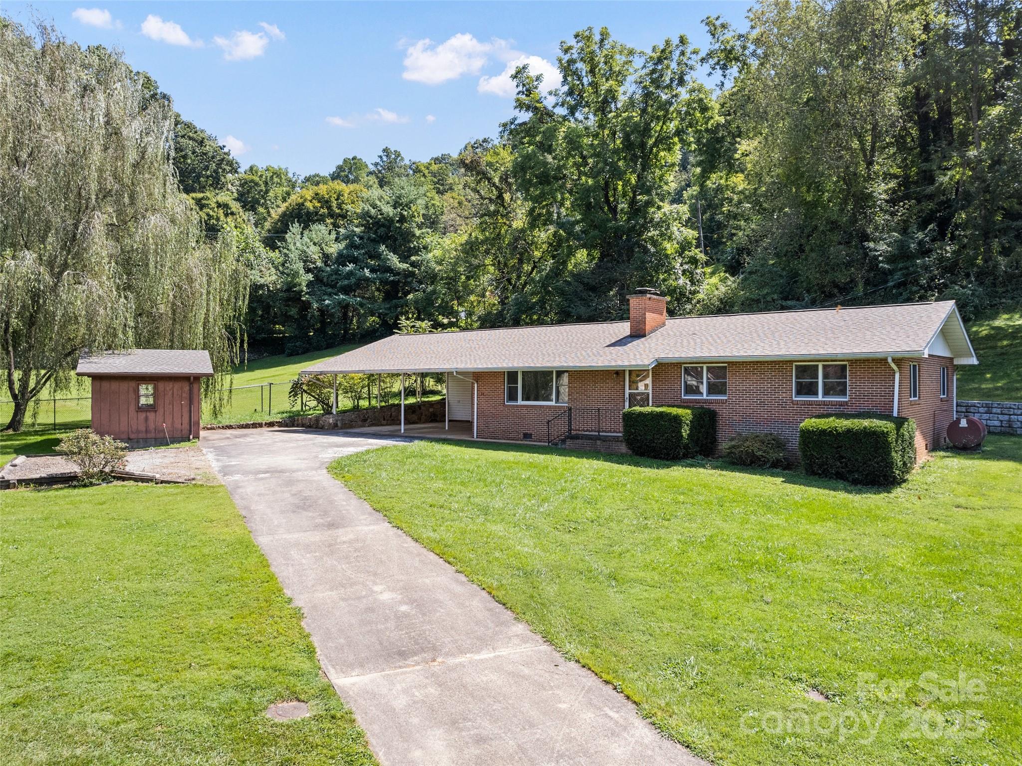 88 Friendship Circle Waynesville NC 28786