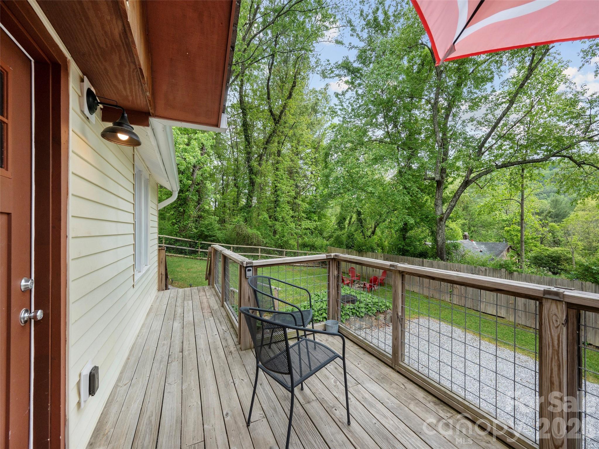 811 Miami Terrace Hendersonville NC 28791