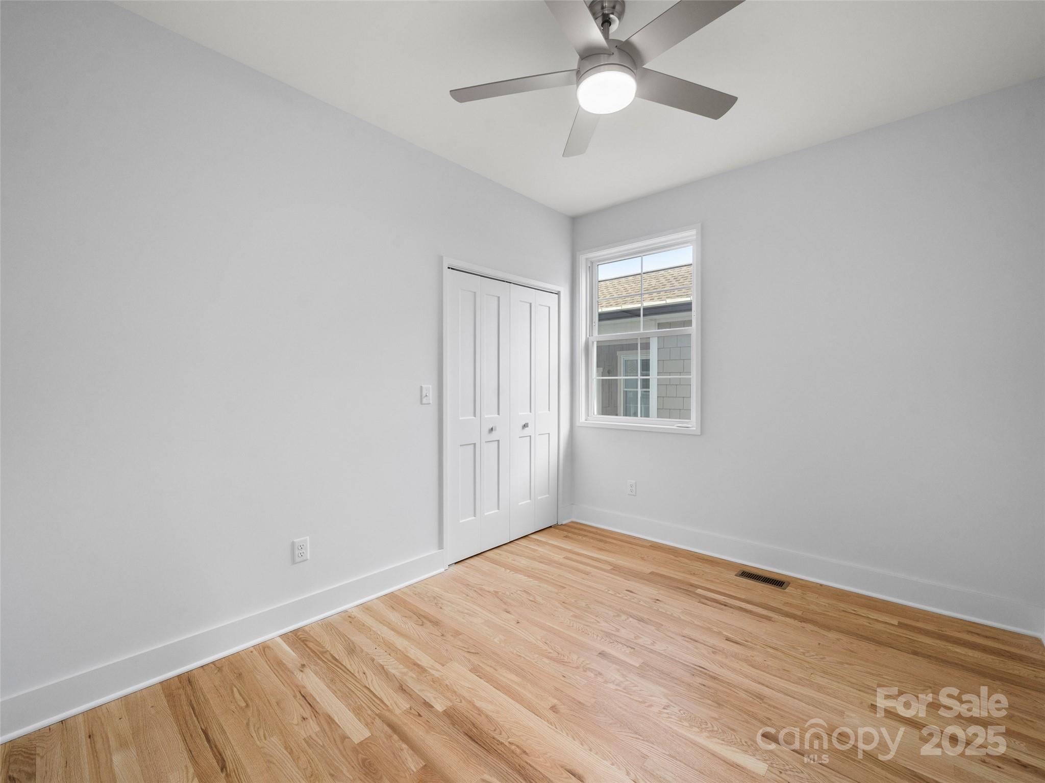 24 Skyvue Court Saluda NC 28773