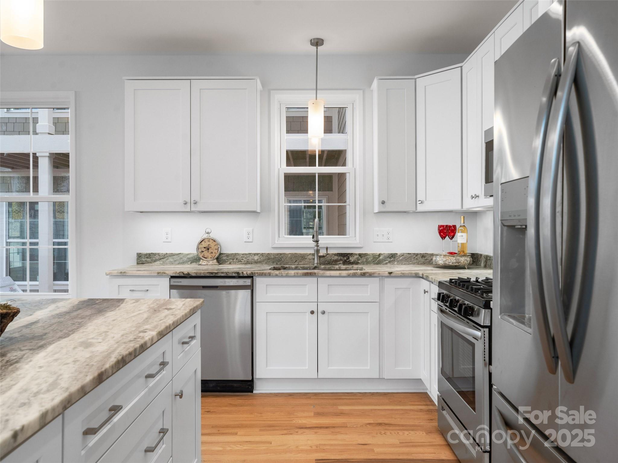 24 Skyvue Court Saluda NC 28773
