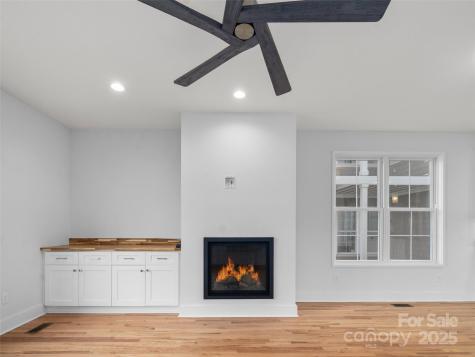 24 Skyvue Court Saluda NC 28773