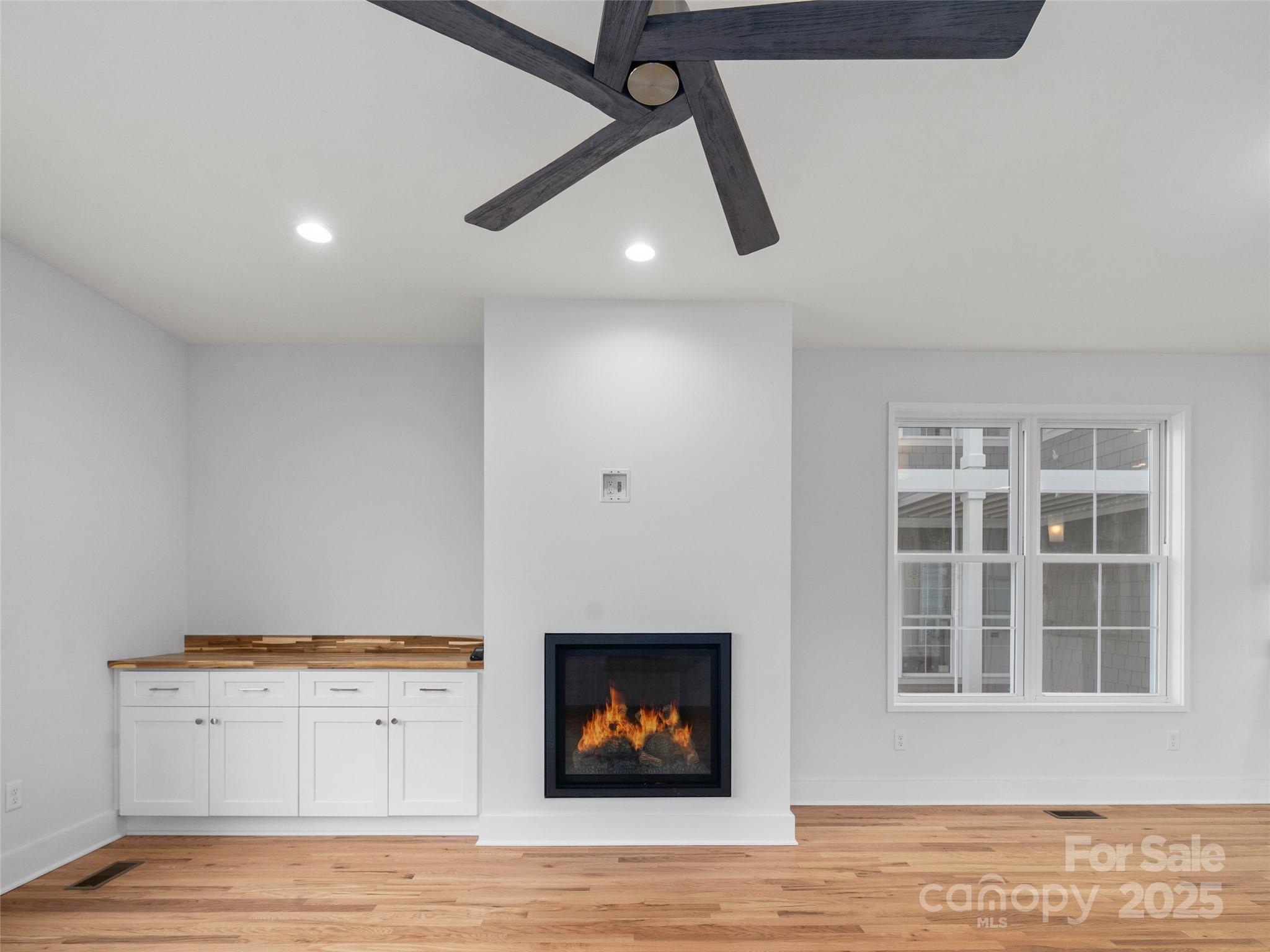 24 Skyvue Court Saluda NC 28773