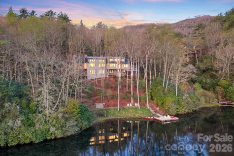 95 Cardinal Trace Lake Toxaway NC 28747