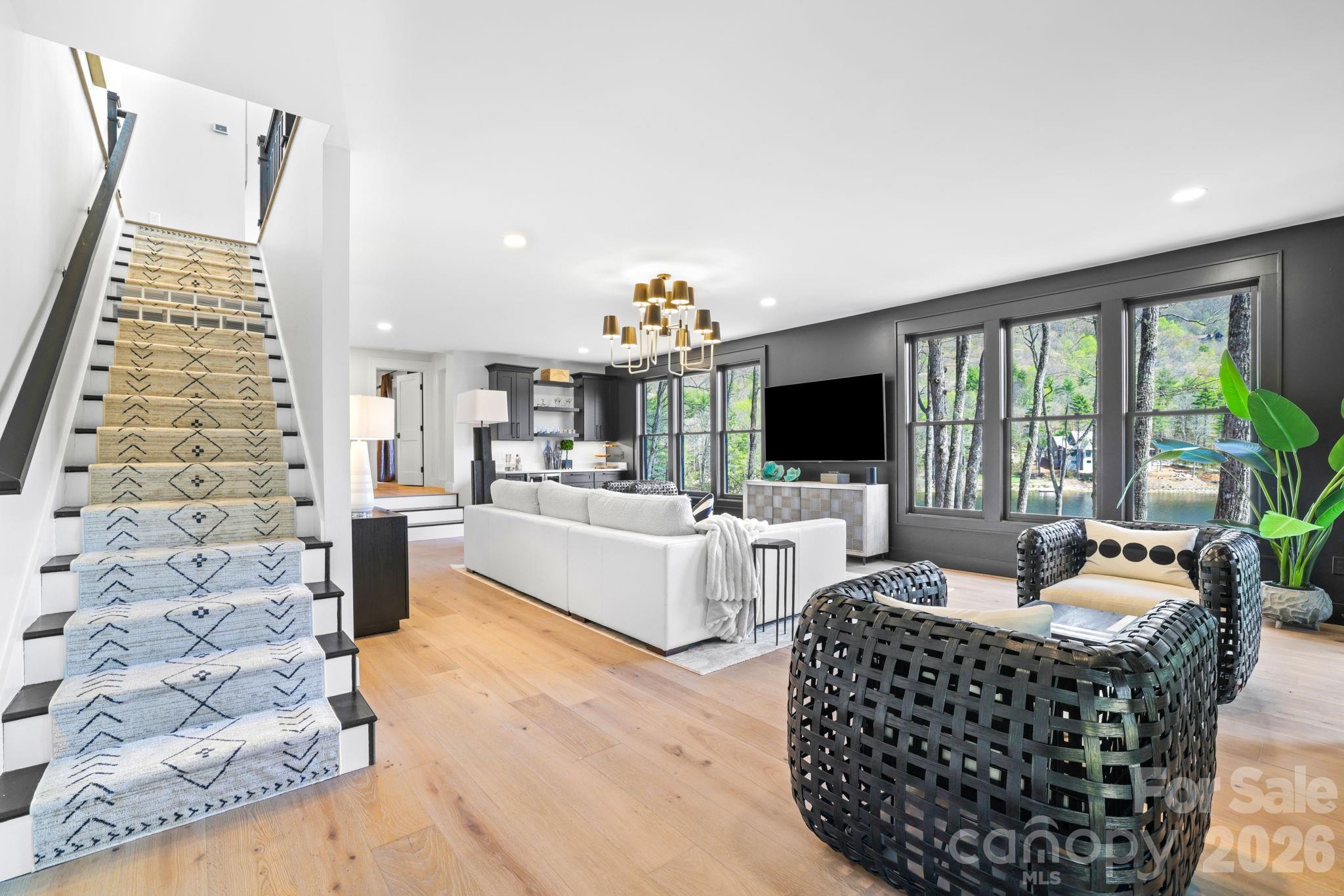 95 Cardinal Trace Lake Toxaway NC 28747